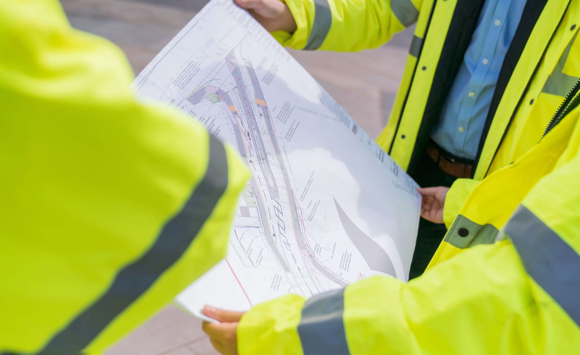 BWB Consulting engineers collaborating on technical models at our Livery Place Birmingham headquarters